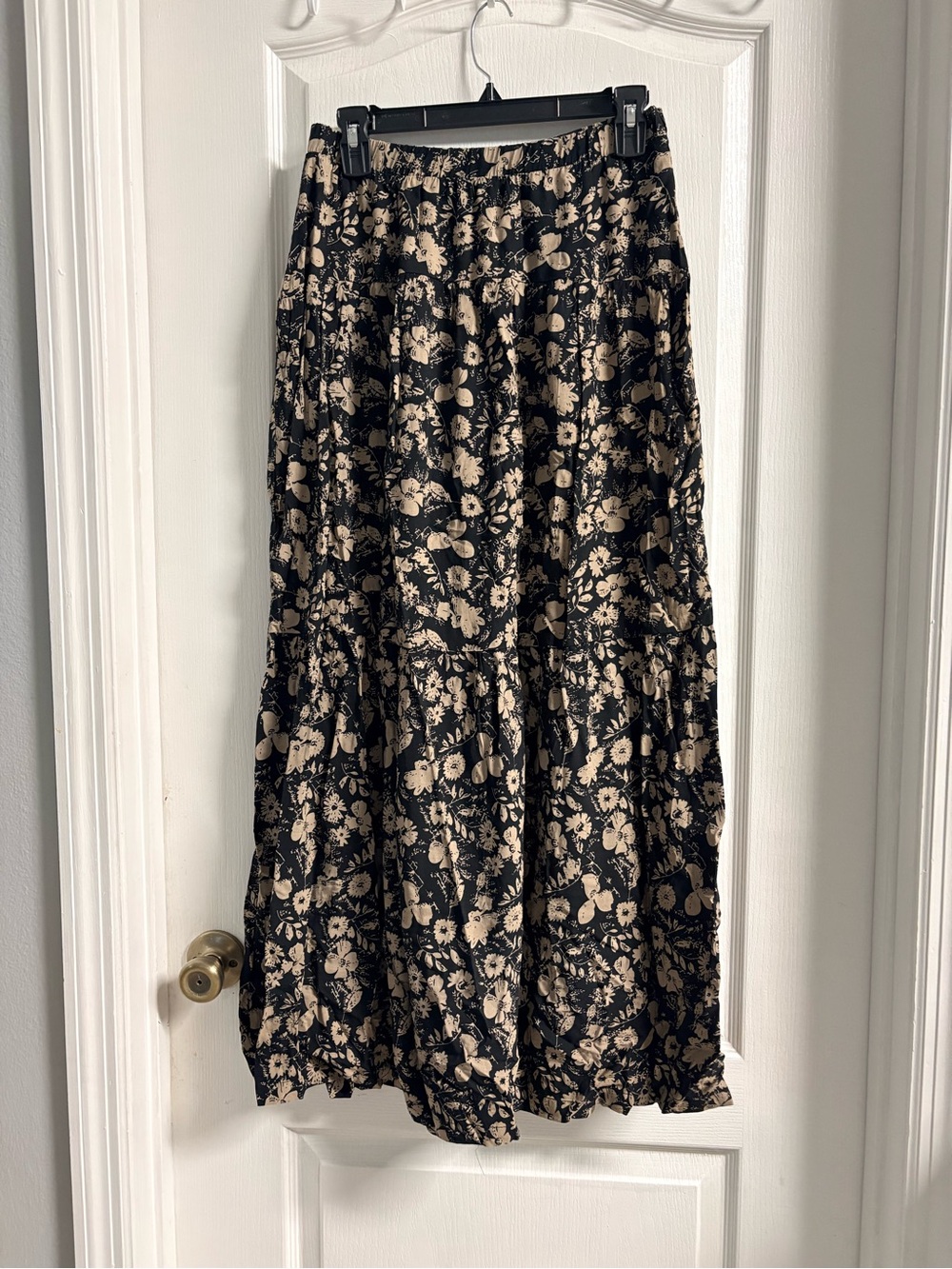 NATURAL LIFE Black and Cream Floral Tiered Maxi Skirt
